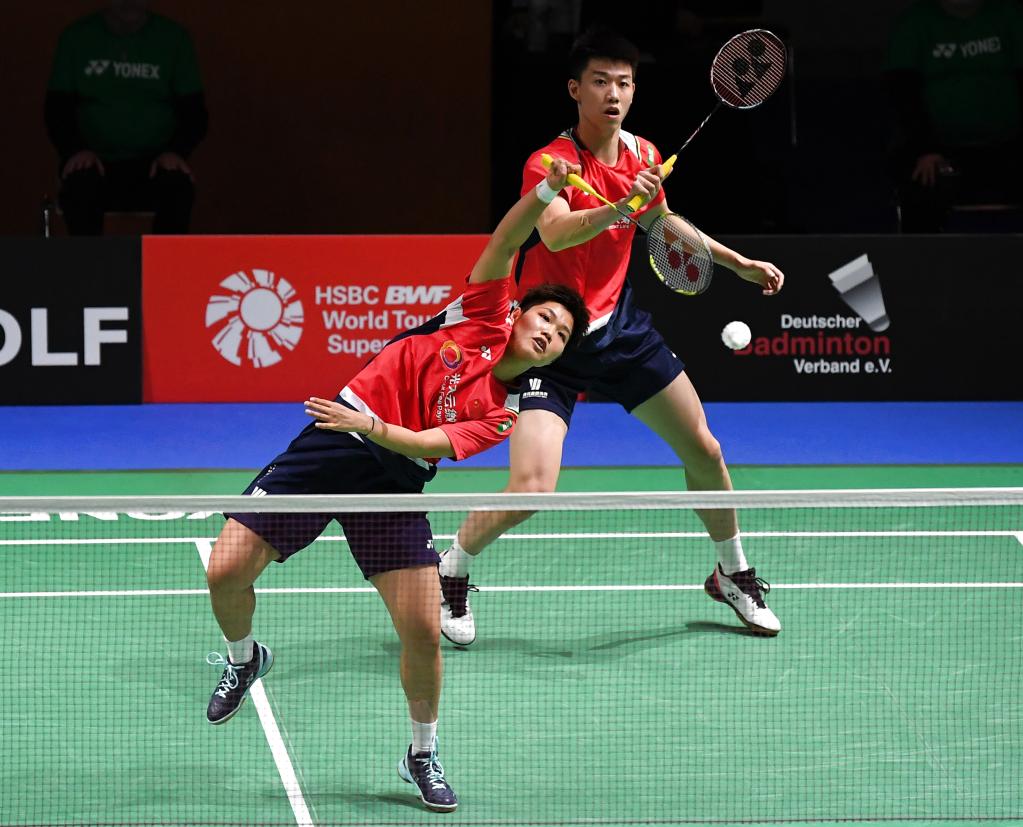 在一场充满 在一场充满