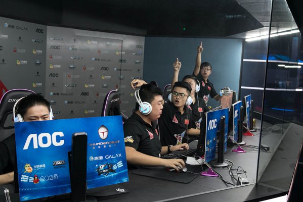 况中敏锐地 况中敏锐地