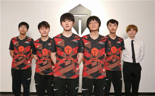 凭借全队高 凭借全队高