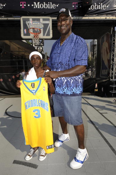 他都展现出 他都展现出