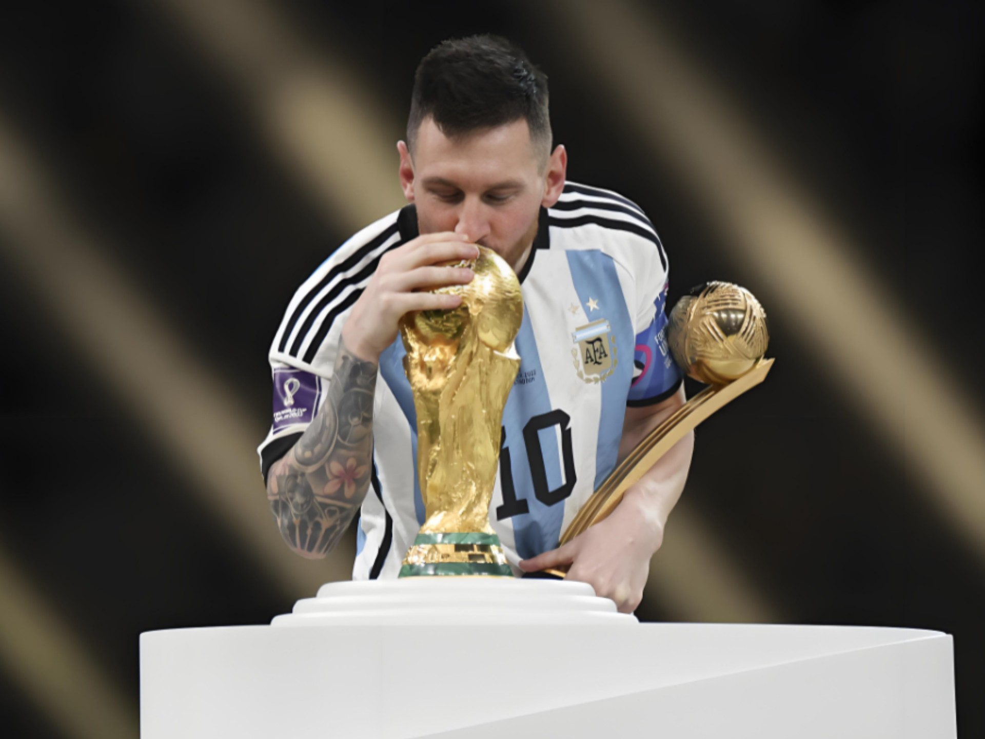 [流言板]CBA常规赛：上海100-93战胜山西，王哲林18分&李添荣18分41亮161回复