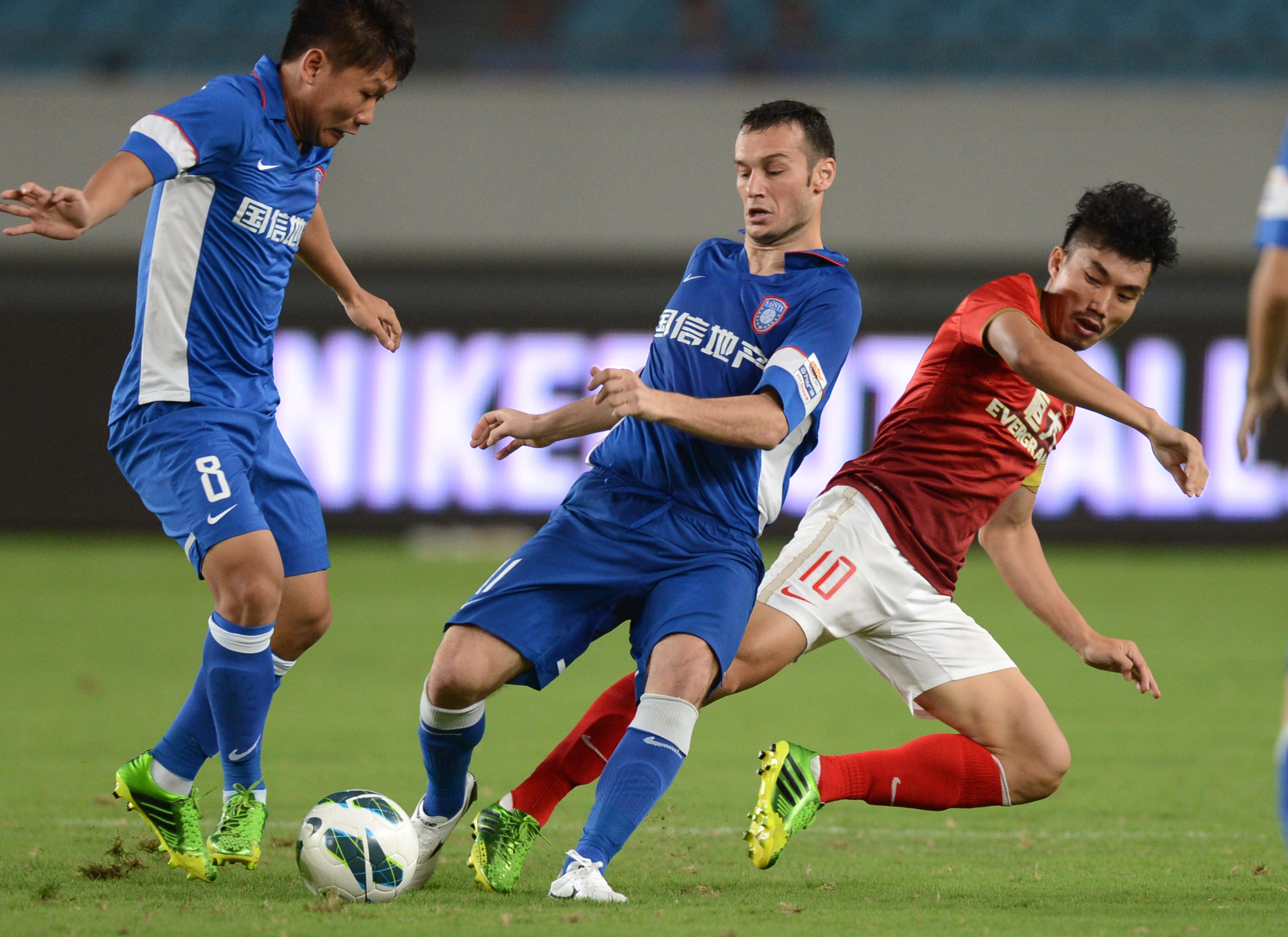 边路宽度与 边路宽度与