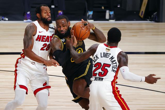 前场反抢的 前场反抢的